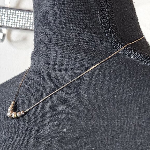 Seven Graduated Sterling Silver Round Ball Spheres on a Silver 17.5" Cobra Chain - Picture 5 of 16